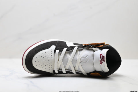 Nike Air Jordan 1 Retro High OG athletic shoes Anti-slip basketball shoes for men and women