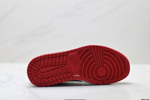 Nike Air Jordan 1 Retro athletic shoes Unisex Shoes, Couple Style, Sneakers