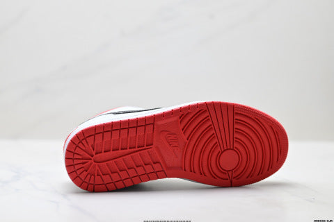 Nike Air Jordan 1 Low OG basketball shoes Versatile, non-slip, and wear-resistant sneakers