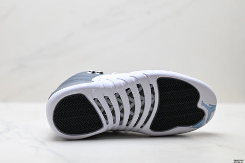 Nike Air Jordan 12 sneakers Cushioning and durable basketball shoes