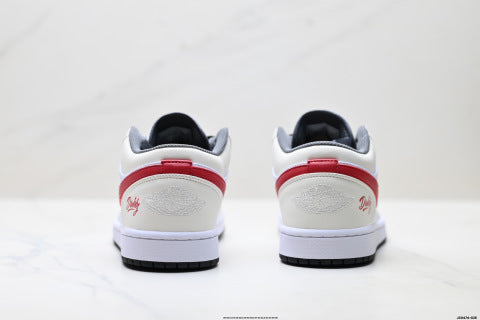 Nike Air Jordan 1 sneakers Comfortable and versatile basketball shoes