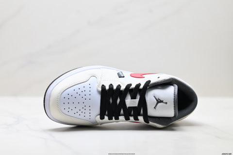 Nike Air Jordan 1 sneakers Comfortable and versatile basketball shoes