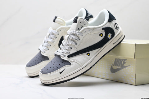 Nike Air Jordan 1 x Travis Scott Collaboration sneakers Sneakers for comfort and casual wear