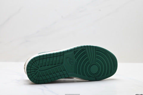 Nike Air Jordan 1 x Travis Scott Sneakers Comfortable and casual non-slip basketball shoes