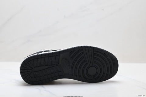 Nike Air Jordan 1 Low  basketball shoes Comfortable casual sneakers