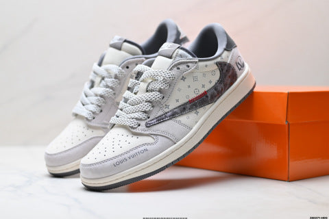 Nike Air Jordan 1 x Travis Scott Collaboration sneakers Anti-slip basketball shoes for men and women