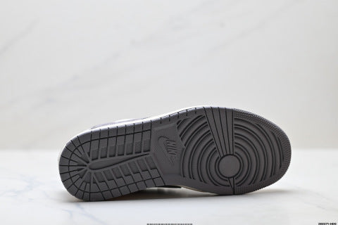Nike Air Jordan 1 x Travis Scott Collaboration sneakers Anti-slip basketball shoes for men and women