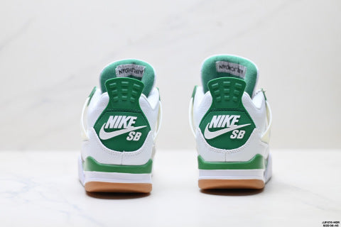 Nike Air Jordan 4 Retro Basketball shoes