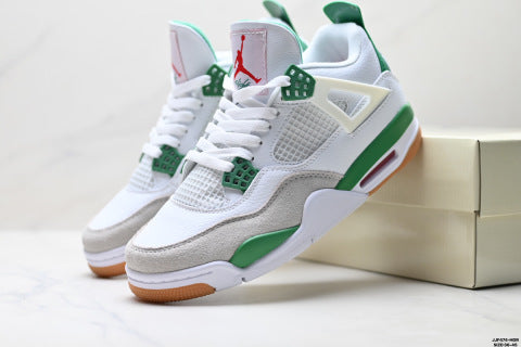 Nike Air Jordan 4 Retro Basketball shoes