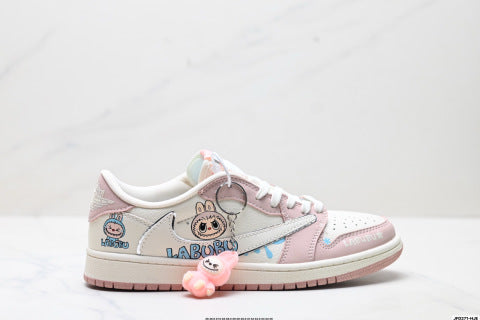 Nike Air Jordan 1 x Travis Scott basketball shoes Sneakers for comfort and casual wear