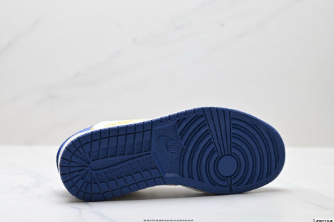 Nike Air Jordan 1 x Travis Scott basketball shoes Comfortable casual sneakers for men and women